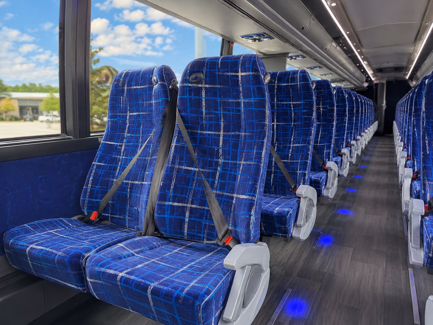 cambridge timely charter buses for cambridge corporate outings