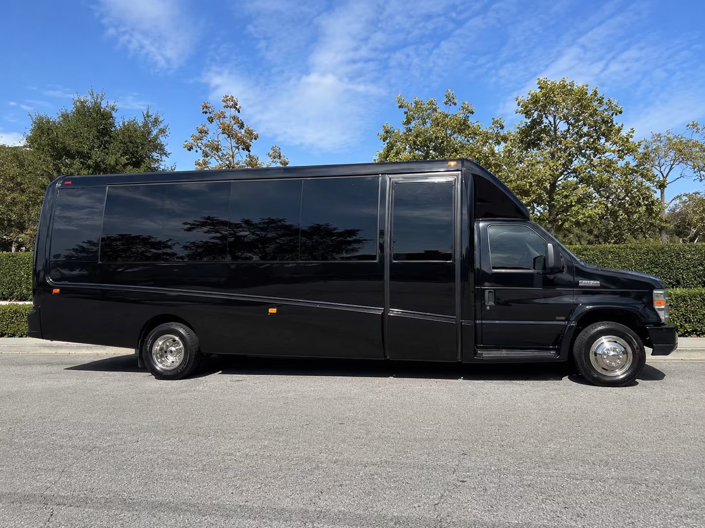 fan bus rentals to gillette stadium for patriots and revolution games