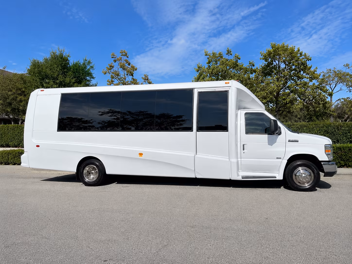 newport vineyards group transportation from cranston
