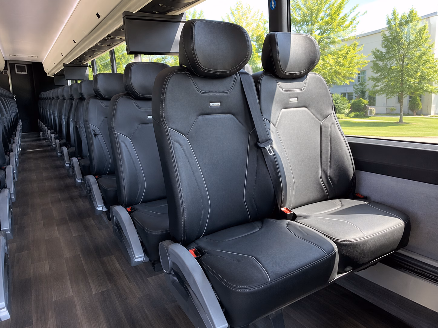 quincy charter bus transportation to quincy concerts and festivals