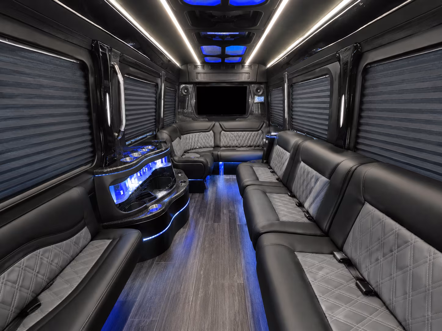 what makes cranstoncharterbuscompany com the smartest way to book long distance group travel from cranston